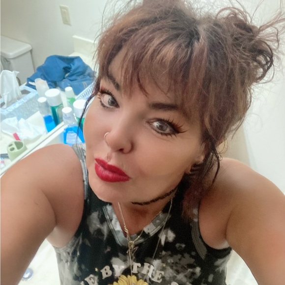 Meet your Posher, Michele - Picture 11 of 15